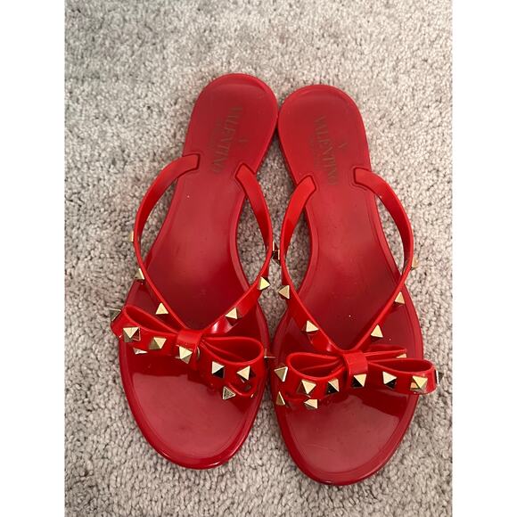 Valentino Garavani Rock Stud Red Bow Detailed Jelly Thong Sandals Size 39 (9) - Picture 3 of 10
